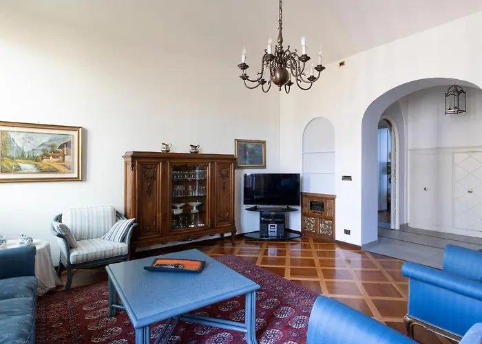 Re Umberto Luxury Apartment